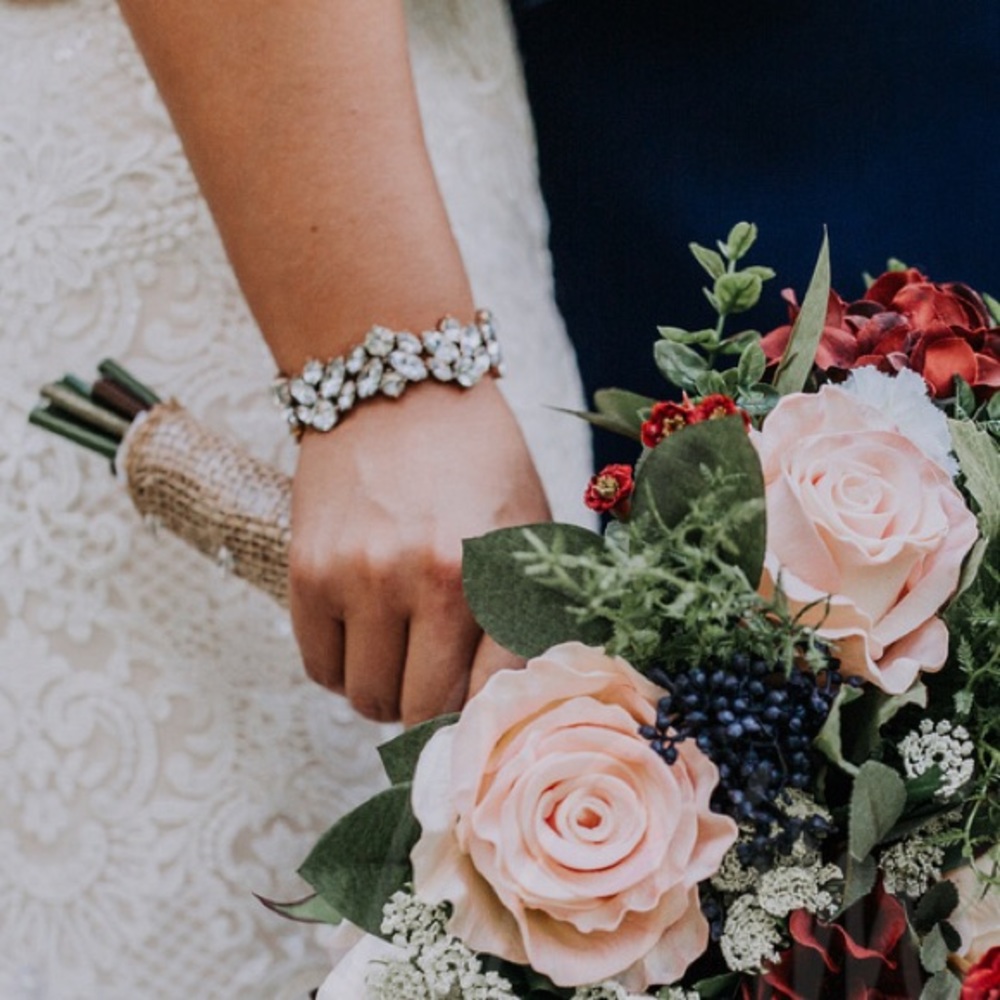 Wedding Bridesmaid Bride Bracelet - Picture 4 of 5